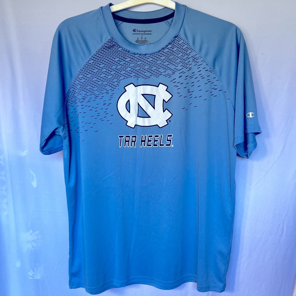 UNC Tarheels by Champion Athletic T-Shirt North Carolina Chapel Hill Collegiate